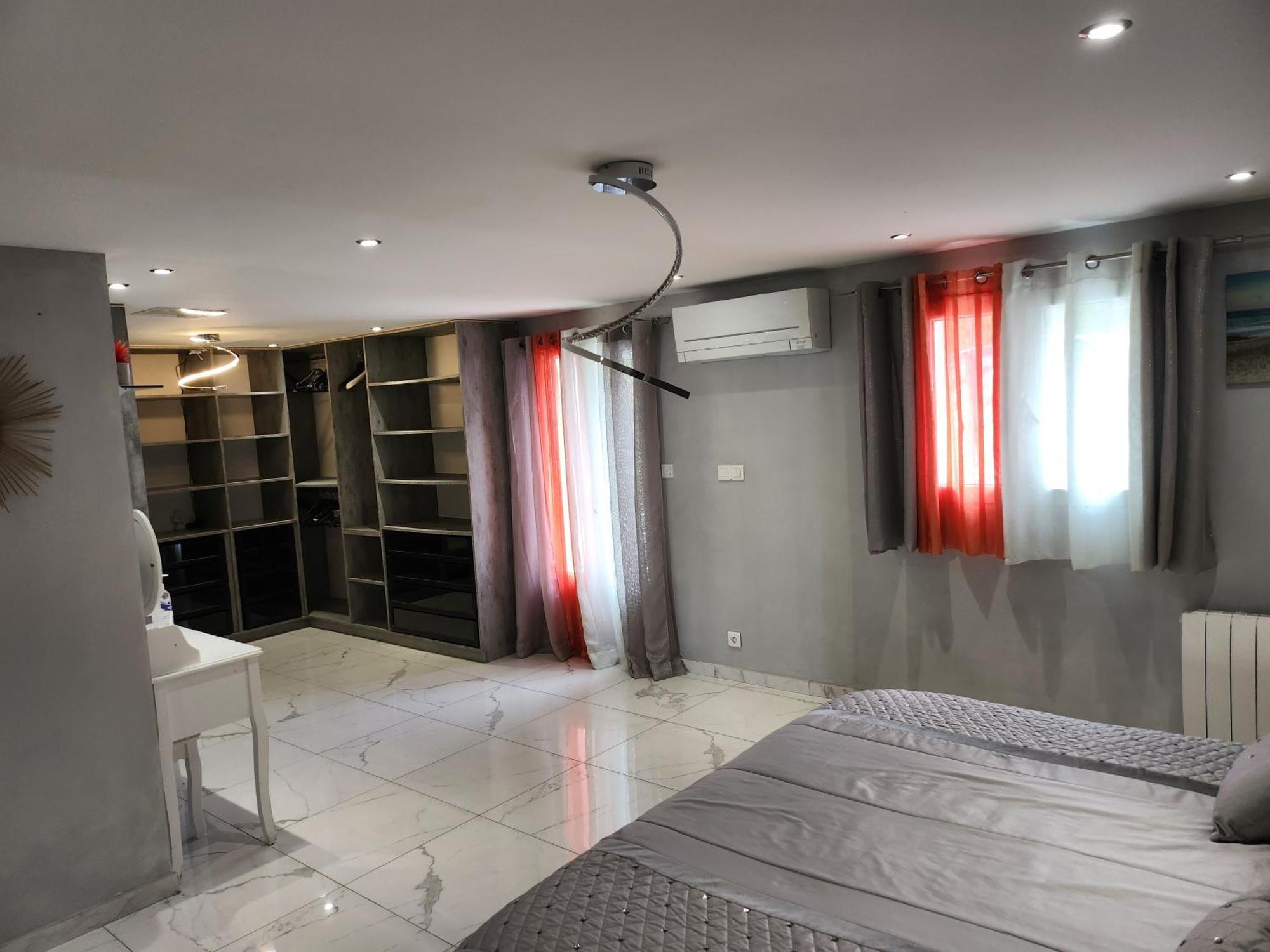 Villa Massenet Sarcelles Exterior photo